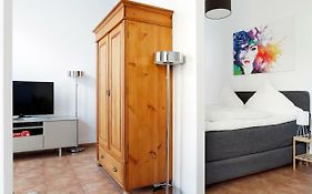Apartment SWINE in Mitte - Cozy Family&Business Flair welcomes you - Rockchair Apartments